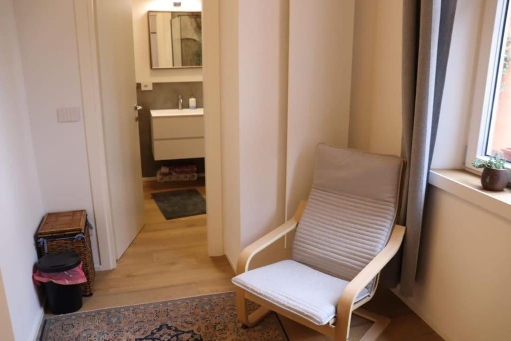Little Apartment Over The Canal Bologne Extérieur photo